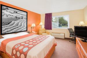 Gallery image of Super 8 by Wyndham Waverly in Waverly