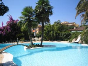 Bazén v ubytovaní Hotel Casa Ceremines alebo v jeho blízkosti