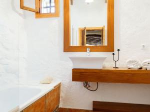 Kúpeľňa v ubytovaní Villa in Buger near Alcudia Bay Beaches