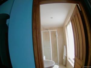Un baño de Hotel Los Laureles