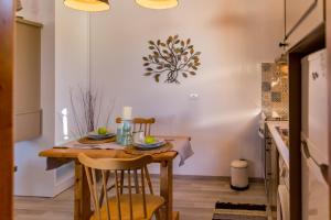 Kuchyňa alebo kuchynka v ubytovaní Lindos SeaStar Apartment