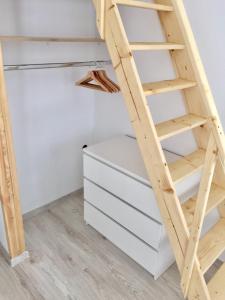Zdjęcie z galerii obiektu Apartament Żelazna w Warszawie