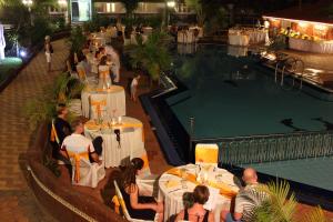 Bazén v ubytování Hotel Goan Heritage nebo v jeho okolí + 37 fotografií