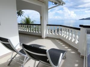 
Ein Balkon oder eine Terrasse in der Unterkunft The Drake Seaside Apartment
