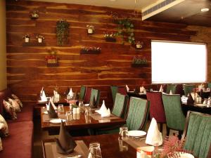 Restaurace v ubytování Hotel Grand Maple