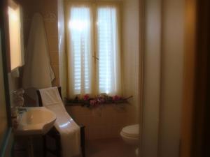 Et badeværelse på Hotel Palazzo Brunamonti