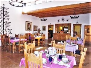 Restoran atau tempat lain untuk makan di Casa Benavides Inn