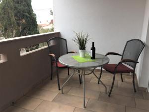 Balkón nebo terasa v ubytování Apartmani Orhideja