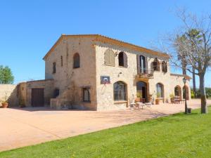 Spacious Villa with Swimming Pool in St Pere Pescador, Sant ...