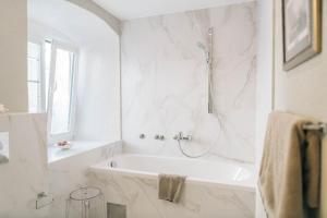 Ένα μπάνιο στο Palazzo Radomiri Heritage Boutique Hotel