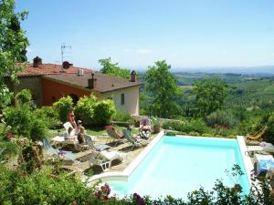 Gallery image of Lush Holiday Home in Tavarnelle Val di Pesa with Shared Pool in Tavarnelle in Val di Pesa