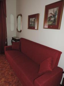 A seating area at Chiantirooms Guesthouse