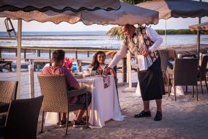 Hosté ubytování First Landing Beach Resort & Villas