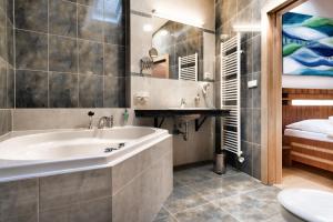 Kúpeľňa v ubytovaní OREA Hotel Arigone Olomouc