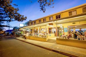 Gallery image of Seabreeze Beach Hotel in South West Rocks