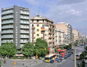 Otelden çekilmiş Selanik şehrinin genel bir manzarası veya şehir manzarası