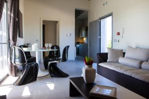 A seating area at Villa Lefteris