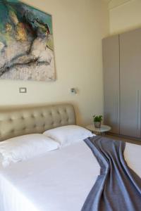 A bed or beds in a room at Villa Lefteris