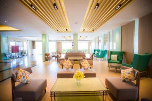 Posezení v ubytování Golden City Rayong Hotel