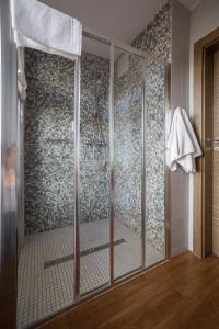 Koupelna v ubytování Hotel Morski + 37 fotografií