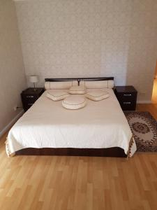 Кровать или кровати в номере Pretty Apartment