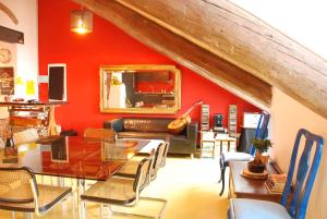 Posezení v ubytování Attic Hostel Torino
