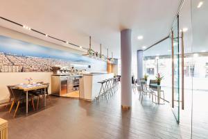 Restoran atau tempat lain untuk makan di Barcelona Century Hotel