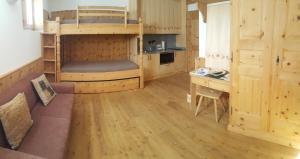 Gallery image of Relaxing confortable studio, heated garage, skiroom in Samedan