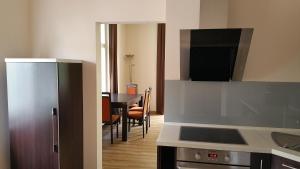 Kuchyň nebo kuchyňský kout v ubytování Villa Serena