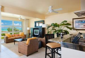 Gallery image of Le Vele Resort in Grace Bay