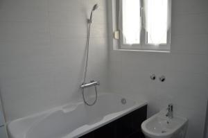 Koupelna v ubytování Luxury Apartments Zana