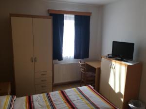 Gallery image of Guest house Okrepčevalnica Zemonska vaga in Ilirska Bistrica