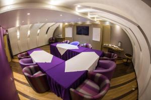 Posezení v ubytování WeEnjoy Hotels Grand Prix Aeropuerto CDMX