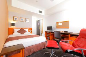 TV a/nebo společenská místnost v ubytování HOTEL MYSTAYS Kyoto Shijo