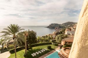 Gallery image of H&ocirc;tel Club Port La Gal&egrave;re in Th&eacute;oule-sur-Mer