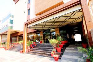 Exteriér nebo vchod ubytování Pinnacle by Click Hotels, Lucknow