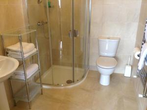 Gallery image of Benbulben Farmhouse B&B in Drumcliff