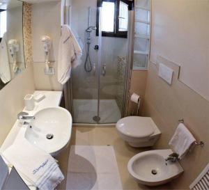 Ένα μπάνιο στο Delle Rose +12 φωτογραφίες