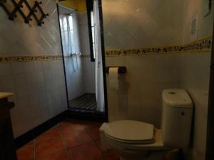 Kúpeľňa v ubytovaní Alojamiento Rural La Rabida 25