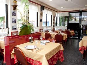 TV a/nebo společenská místnost v ubytování Hotel Costa