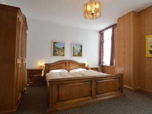 Ένα ή περισσότερα κρεβάτια σε δωμάτιο στο Urzig Heritage Riverside Stay