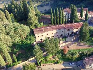 an aerial view of a house with a yard at Stunning Holiday Home in Figline Valdarno with Barbecue in Figline Valdarno