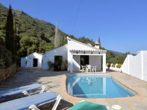 Bazén v ubytovaní Holiday Home in Casares with Pool & Sea Views alebo v jeho blízkosti