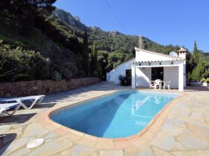 Bazén v ubytovaní Holiday Home in Casares with Pool & Sea Views alebo v jeho blízkosti