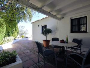 Fotografia z galérie ubytovania Holiday Home in Casares with Pool & Sea Views v destinácii Casares