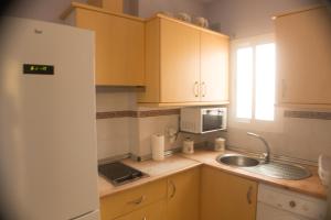 Nhà bếp/bếp nhỏ tại Apartamento 2H Zahara Mar