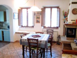 Fotografia z galérie ubytovania Cottage in Chiusdino near Siena countryside v destinácii Chiusdino