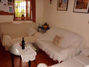 Posezení v ubytování Cottage in Villanueva near El Torcal + 37 fotografií