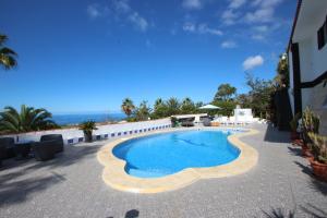 The swimming pool at or close to Casa Flores Finca Alcalá