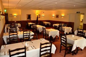 A restaurant or other place to eat at Spean Bridge Hotel